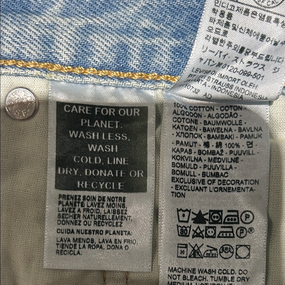 Levi's Light Blue Distressed 501 Jean Shorts - Picture 4 of 7